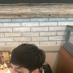 Meet your Posher, Ebony